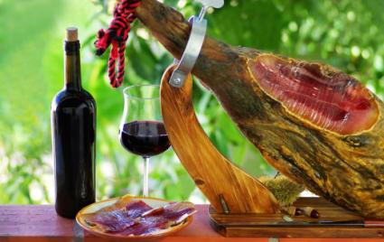 196982-425x268-Jamon-of-spain-and-red-wine